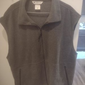 Columbia Grey Zipper Vest